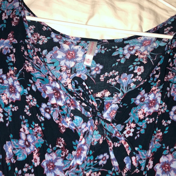 super cute only worn a few times - Picture 2 of 4